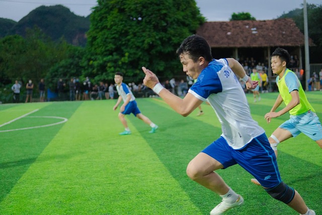 通过长传撕 通过长传撕